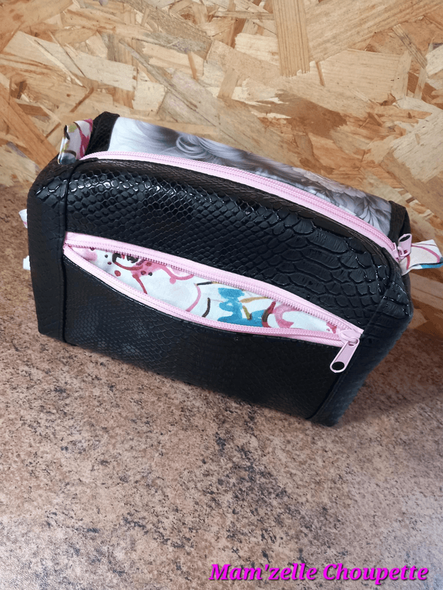 Trousse multi-usage "La femme au lion"