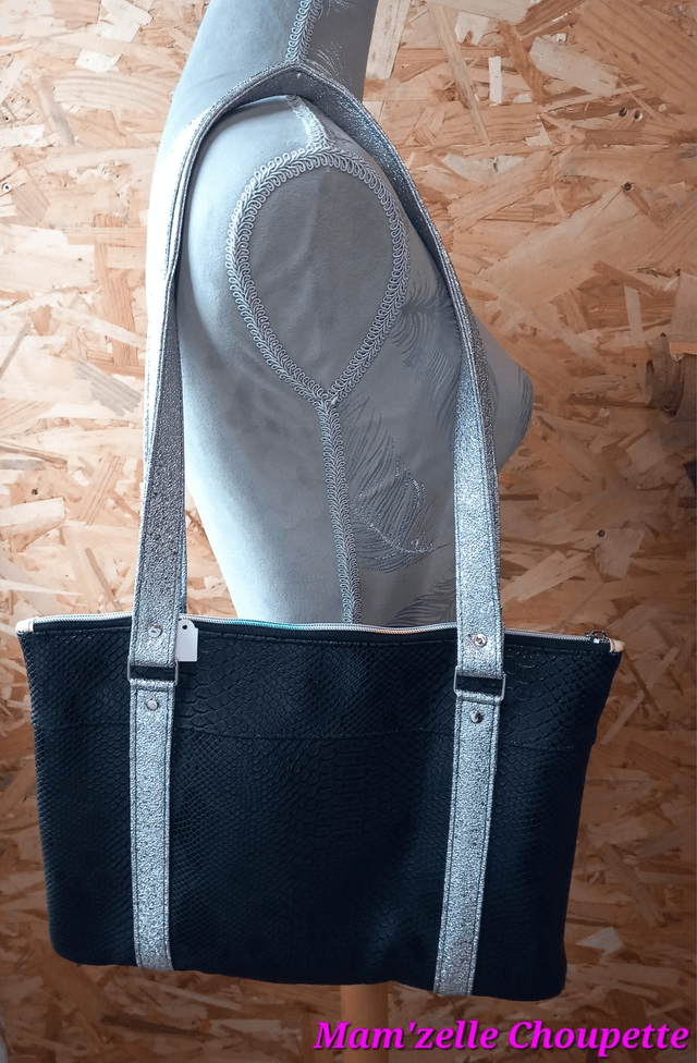 Pochette Léonie coupon femme tatouée