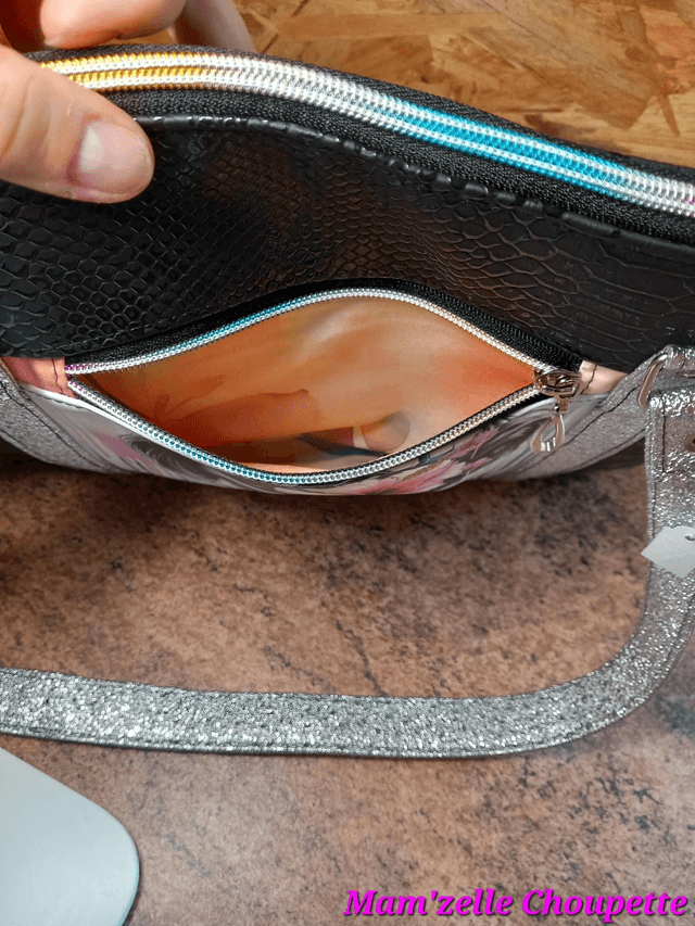 Pochette Léonie coupon femme tatouée