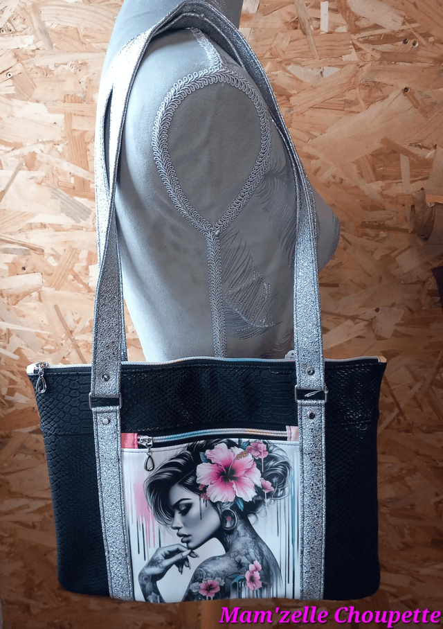 Pochette Léonie coupon femme tatouée